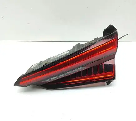 Audi A5 Tailgate rear/tail lights 8W6945094D
