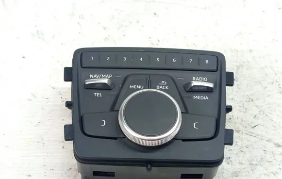 Head unit multimedia control