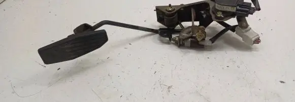 Mazda 6 Accelerator throttle pedal CB0541AC