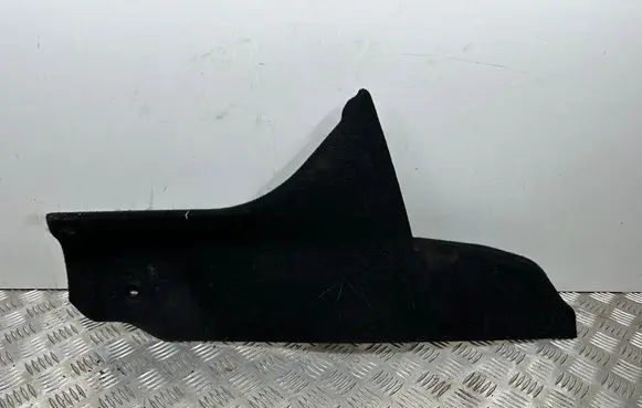Skoda Octavia Mk2 (1Z) Centre console side trim front 1Z1863045