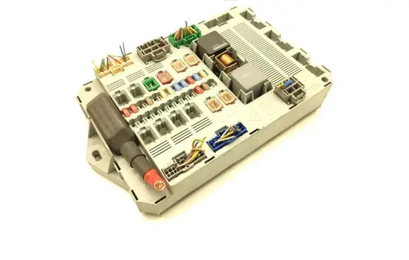 Jaguar XF Fuse module 8X2T-14B476-BF 7340-9553-40