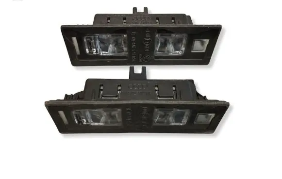 Audi Q3 F3 Number plate light 8W6943021A