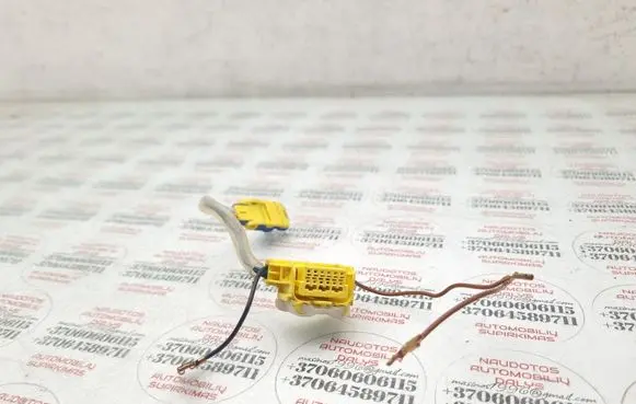 Volkswagen Touran I Airbag squib ring wiring 8Z0972562A