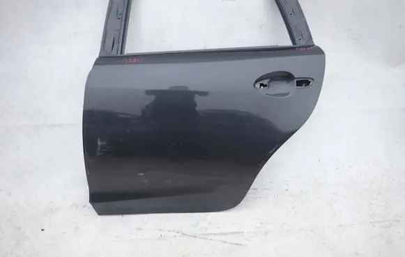 Mazda 6 Rear door