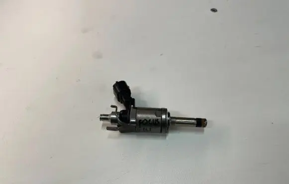 Ford Focus Fuel injector CM5EBB
