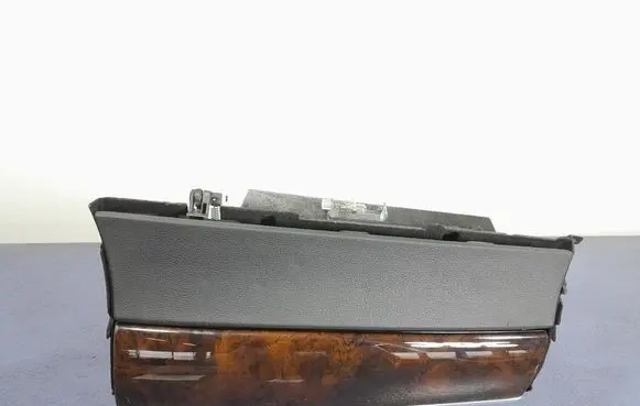 BMW X5 F15 Glove box
