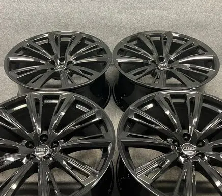 Audi Q8 R23 light alloy rim 4M8601025AT