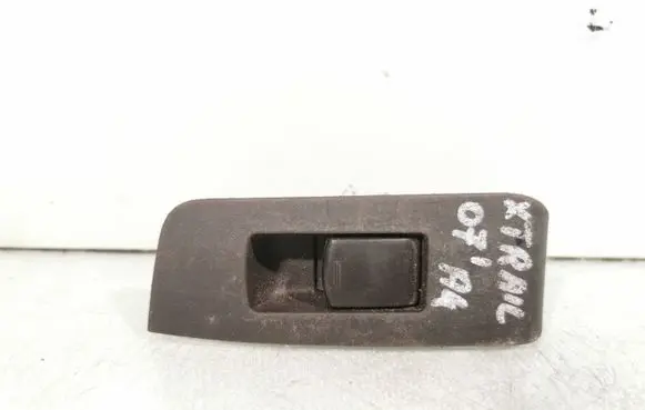Nissan X-Trail T31 Electric window control switch