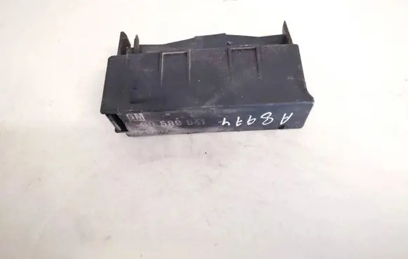 Opel Astra G Fuse box cover 90589541