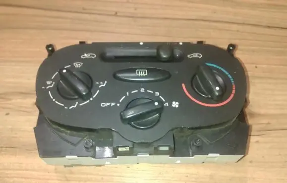 Peugeot 206 Climate control unit 1068901