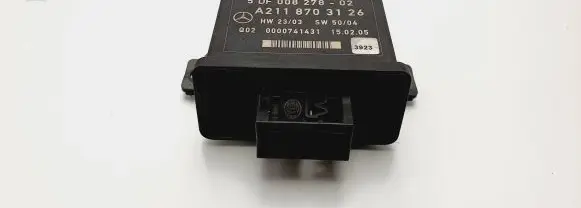 Mercedes-Benz E W211 Light relay A2118703126 5DF00827802 000741431