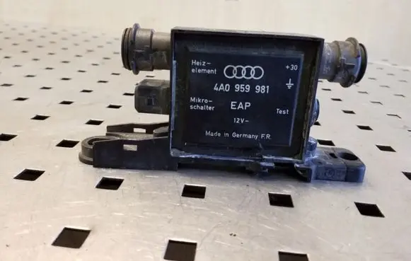Audi A8 S8 D2 4D Door central lock control unit/module 4A0959981