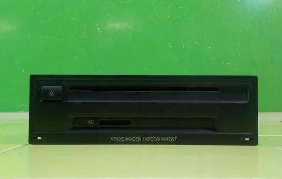 Volkswagen Golf VII Central body control module 5G0035842