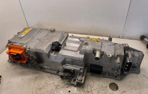 BMW X1 F48 F49 Voltage converter inverter 5A3E1F3