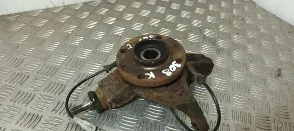 Peugeot 308 Front wheel hub