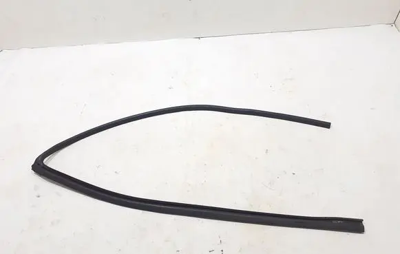 Nissan Primastar Front door rubber seal 8200218029