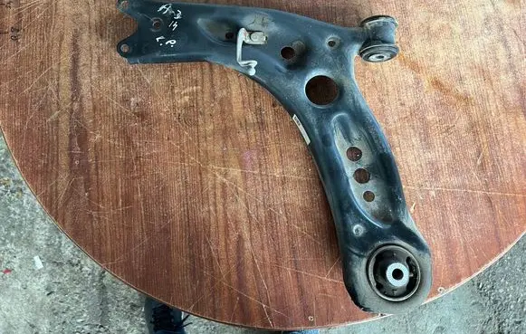 Audi A3 S3 8V Front lower control arm/wishbone 5Q0407151J 5Q0407151R 5WA407151