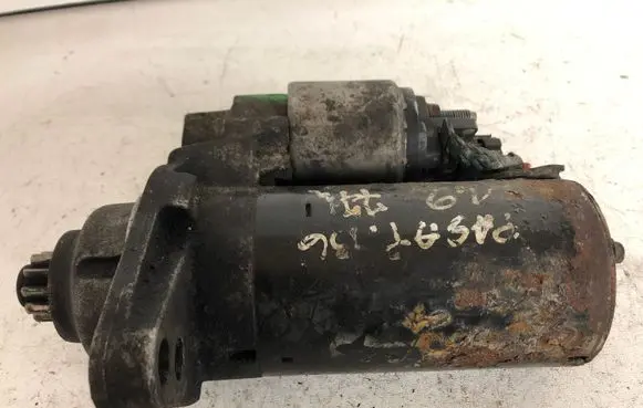Volkswagen PASSAT B6 Starter motor 1005831311