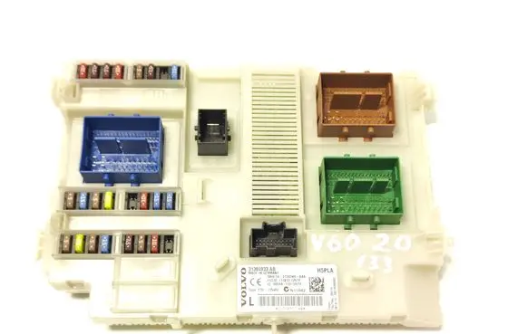 Volvo V60 Fuse module 31384933AB LTQF01125TR 3659AF01125T