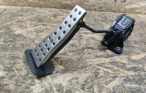 Honda Civic Accelerator throttle pedal JM08A 31306J20 06J20