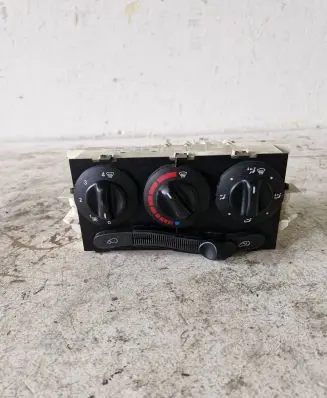 Mercedes-Benz A W168 Climate control unit 1688300385 K071598