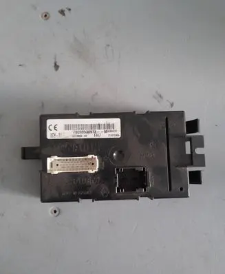 Opel Vivaro Comfort/convenience module P8200530973M