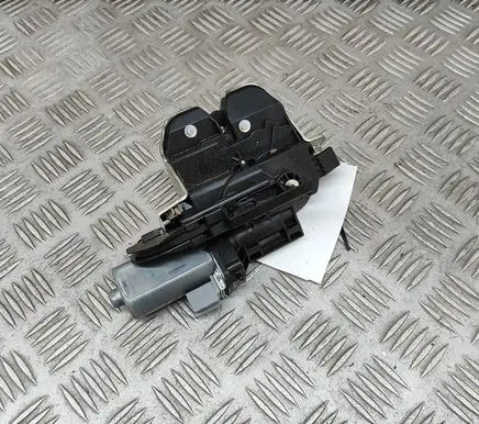 Volkswagen Touareg II Tailgate/trunk/boot lock/catch/latch 7P0827505K