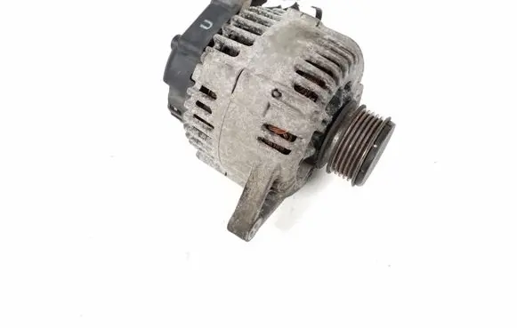 Hyundai i30 Generator/alternator 373002A110