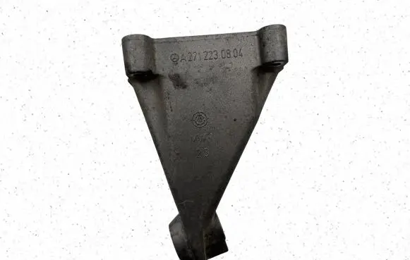 Mercedes-Benz C W203 Engine mounting bracket A2712230804
