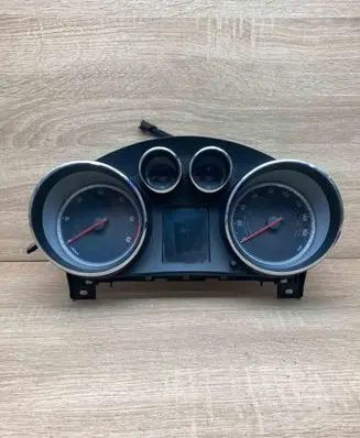 Opel Insignia A Speedometer (instrument cluster) 12843887 WithPlug