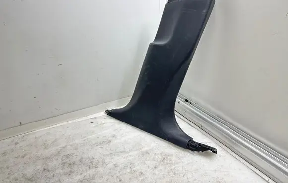 Tesla Model Y (B) pillar trim (bottom) 149462499E 1494669 1494624