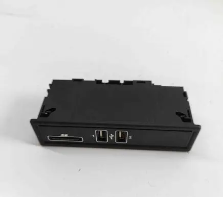 Mercedes-Benz C W205 USB socket connector A2058200526 A2139062604