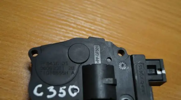 BMW X4 F26 A/C air flow flap actuator/motor 410475522 C350