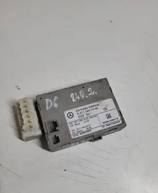 Mercedes-Benz E W211 Gateway control module A2115407445 A2114420027 A2115407545
