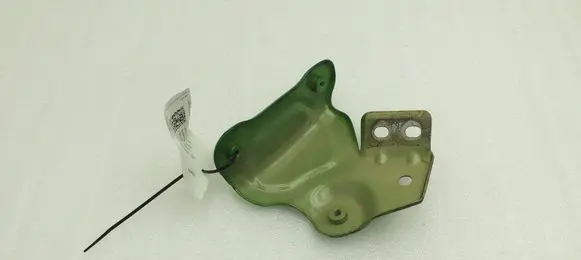 Skoda Fabia Mk3 (NJ) Fender mounting bracket 6V0821142