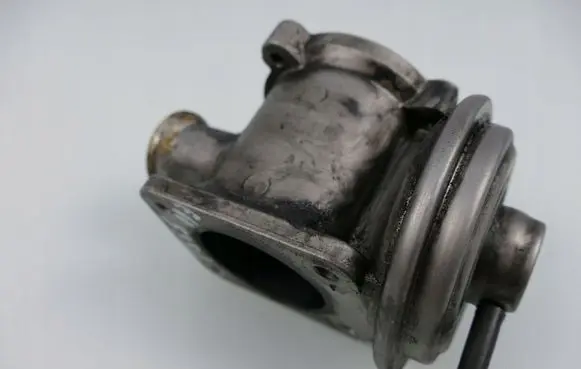 BMW 5 E60 E61 EGR valve 7804351
