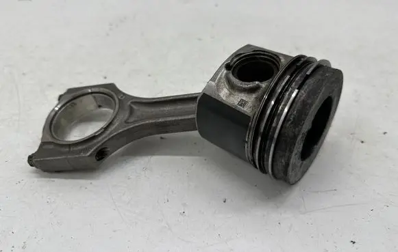 BMW 3 F30 F35 F31 Piston with connecting rod