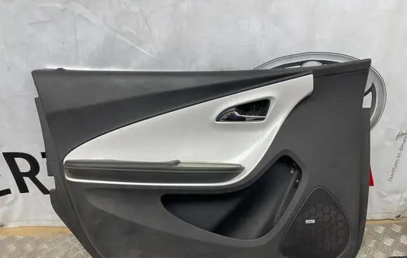 Opel Ampera Front door card panel trim 22790071