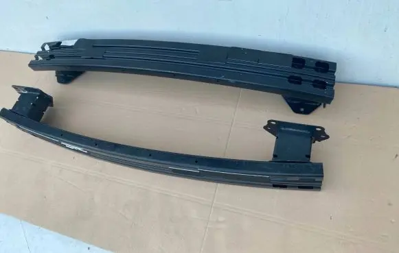 Nissan Qashqai Front bumper support beam