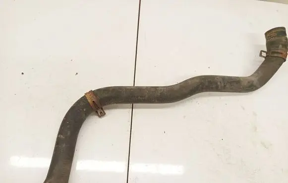 Volkswagen PASSAT B4 Engine coolant pipe/hose 