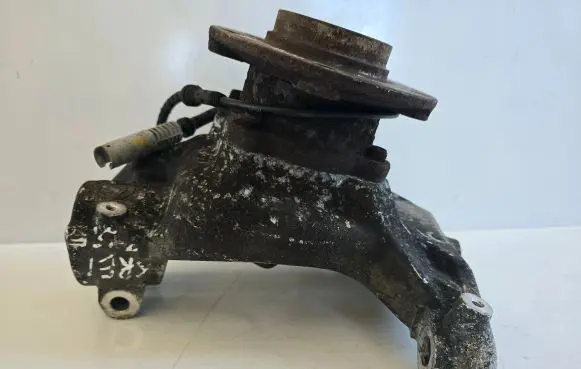 BMW 7 E65 E66 Front wheel hub spindle knuckle 6753461