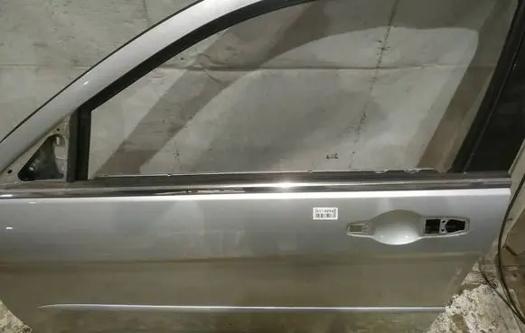 Chrysler Sebring (JS) Front door glass trim molding