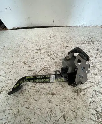Hyundai Tucson IV NX4 Clutch pedal 32802-d3000