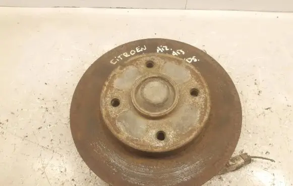 Citroen C4 I Rear wheel hub spindle/knuckle 