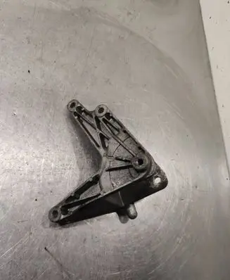 Chevrolet Orlando Gearbox mounting bracket 13305941