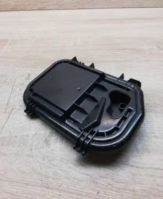 Audi A6 S6 C6 4F Headlight/headlamp dust cover 16016300L