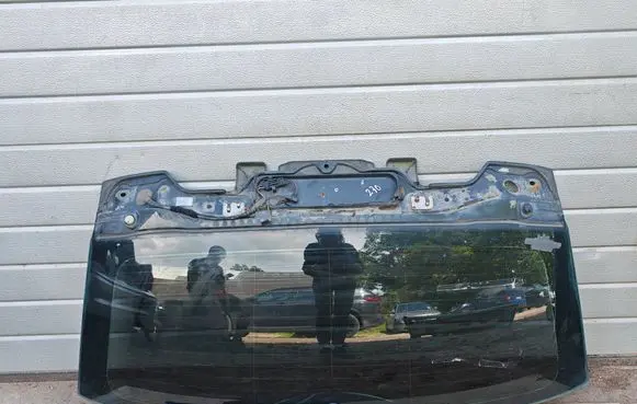 BMW 3 E90 E91 Opening tailgate glass