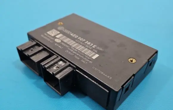 Audi Q7 4L Central body control module 4E0907383E IMPRK1547637