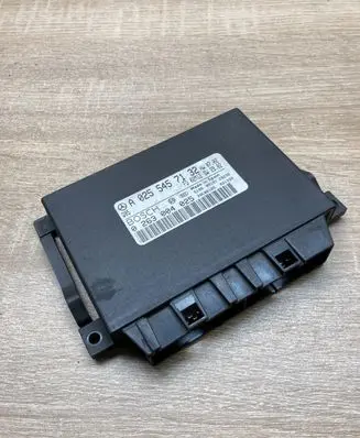 Mercedes-Benz E W211 Parking PDC control unit/module A0255457132 0263004025