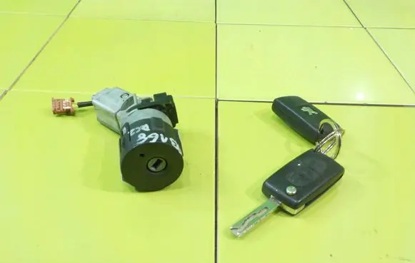 Peugeot RCZ Ignition lock 36410600